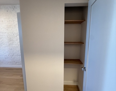927 N Mozart Street - Photo Thumbnail 7