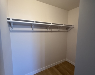 927 N Mozart Street - Photo Thumbnail 6