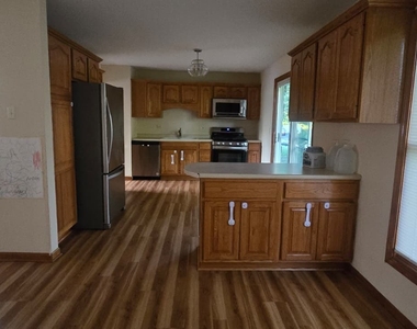 2 Willow Court - Photo Thumbnail 6