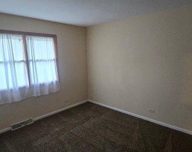 2 Willow Court - Photo Thumbnail 3