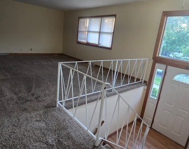 2 Willow Court - Photo Thumbnail 4