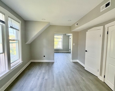 11733 S Stewart Avenue - Photo Thumbnail 1