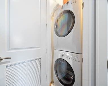 1327 W Grand Avenue - Photo Thumbnail 22