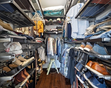 1327 W Grand Avenue - Photo Thumbnail 17