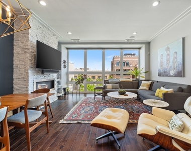 1327 W Grand Avenue - Photo Thumbnail 3
