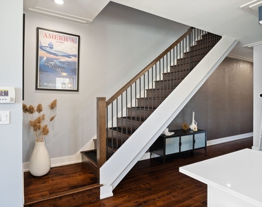 1327 W Grand Avenue - Photo Thumbnail 9