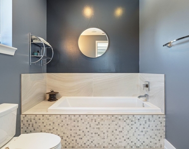 1327 W Grand Avenue - Photo Thumbnail 19