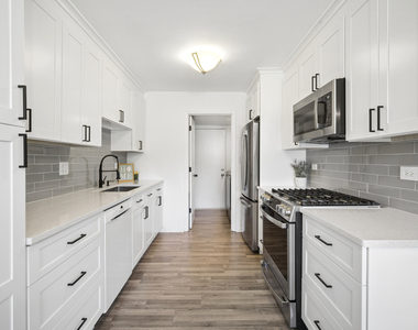 1321 Barclay Lane - Photo Thumbnail 2