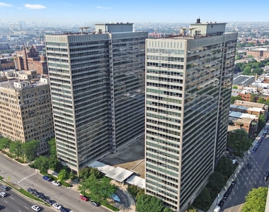3550 N Lake Shore Drive - Photo Thumbnail 2