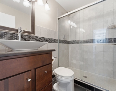 3550 N Lake Shore Drive - Photo Thumbnail 14