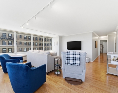 3550 N Lake Shore Drive - Photo Thumbnail 6
