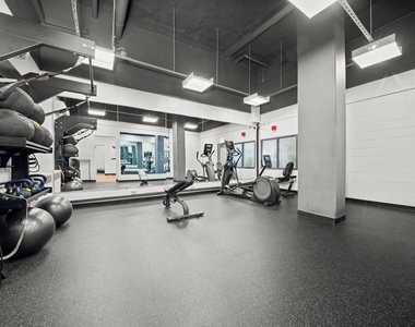 3550 N Lake Shore Drive - Photo Thumbnail 24