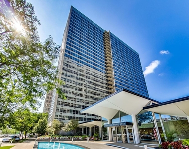 3550 N Lake Shore Drive - Photo Thumbnail 1