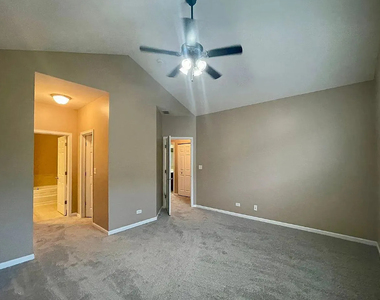 526 Grosvenor Lane - Photo Thumbnail 14