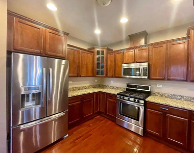 526 Grosvenor Lane - Photo Thumbnail 7