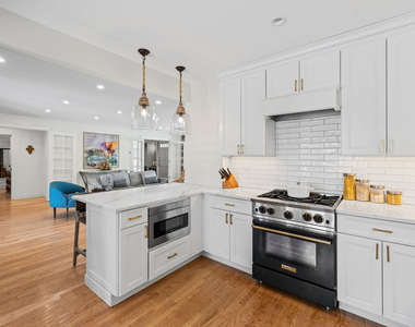 761 Cherry Street - Photo Thumbnail 8