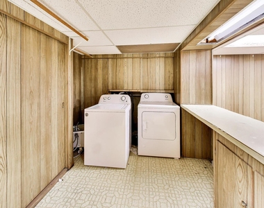 533 Thomas Road - Photo Thumbnail 24