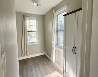 11733 S Stewart Avenue - Photo Thumbnail 7