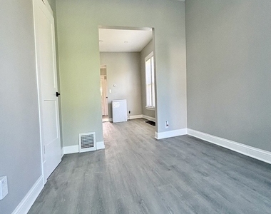 11733 S Stewart Avenue - Photo Thumbnail 3