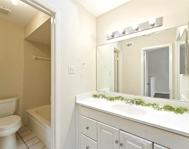 6633 W Airport Boulevard - Photo Thumbnail 20