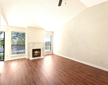 6633 W Airport Boulevard - Photo Thumbnail 17