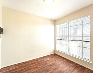 6633 W Airport Boulevard - Photo Thumbnail 14