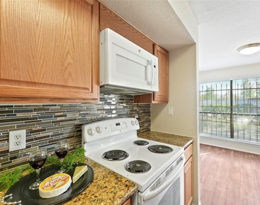 6633 W Airport Boulevard - Photo Thumbnail 7