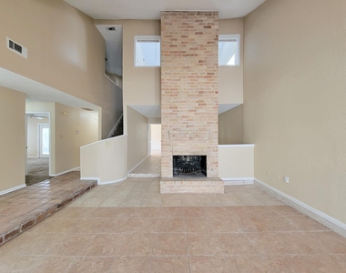 2710 Quail Creek Drive - Photo Thumbnail 6