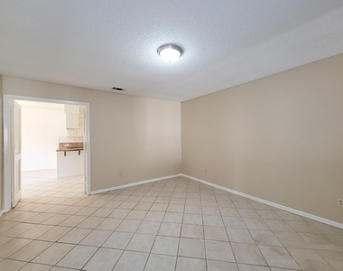 2710 Quail Creek Drive - Photo Thumbnail 9