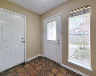 2710 Quail Creek Drive - Photo Thumbnail 3