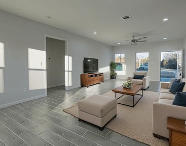 20733 Emerald Street - Photo Thumbnail 3