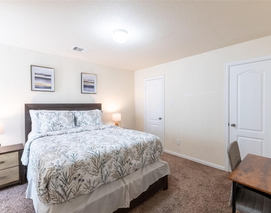 11413 Hackmatack Way - Photo Thumbnail 20