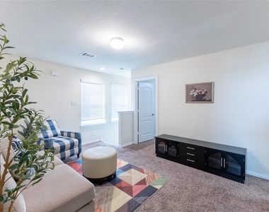 11413 Hackmatack Way - Photo Thumbnail 23