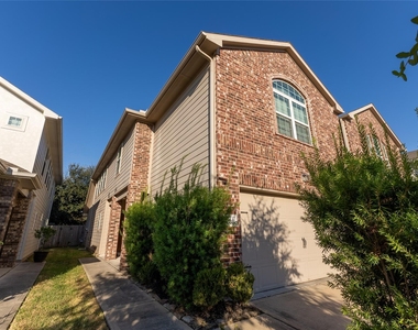 11413 Hackmatack Way - Photo Thumbnail 1