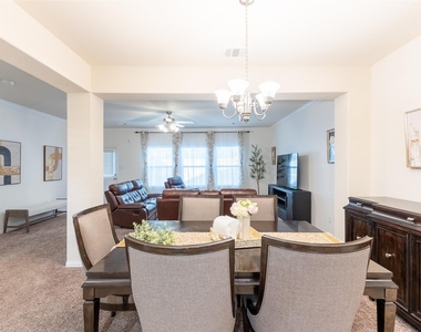 11413 Hackmatack Way - Photo Thumbnail 6