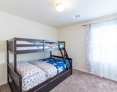 11413 Hackmatack Way - Photo Thumbnail 17