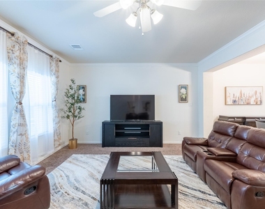 11413 Hackmatack Way - Photo Thumbnail 4