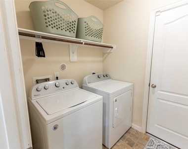 11413 Hackmatack Way - Photo Thumbnail 14