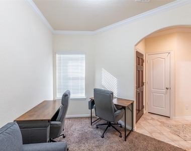 11413 Hackmatack Way - Photo Thumbnail 30