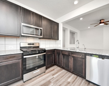22830 Brisbee Lane - Photo Thumbnail 5