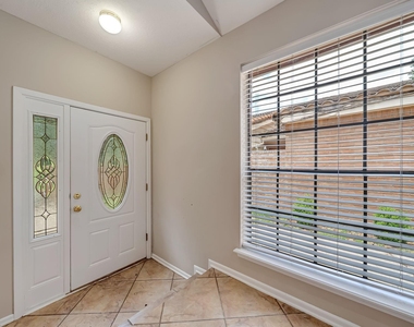 12038 Texas National Boulevard - Photo Thumbnail 3