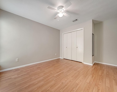 12038 Texas National Boulevard - Photo Thumbnail 11