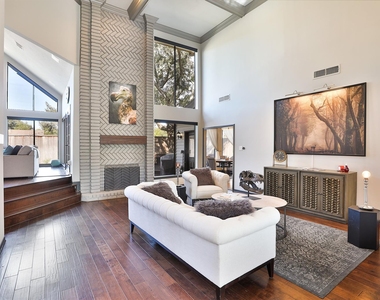 1818 Brookchester Drive - Photo Thumbnail 7