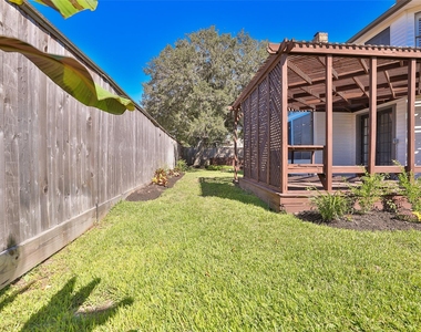 1818 Brookchester Drive - Photo Thumbnail 44