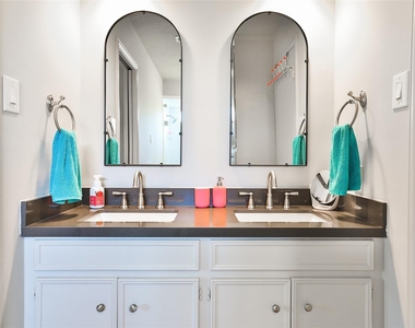 1818 Brookchester Drive - Photo Thumbnail 40