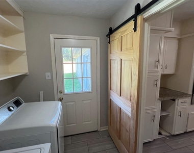 1819 Hanbury Court - Photo Thumbnail 18