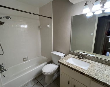 1819 Hanbury Court - Photo Thumbnail 14
