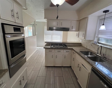 1819 Hanbury Court - Photo Thumbnail 8