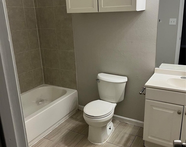6813 Foster Street - Photo Thumbnail 6