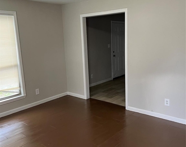 6813 Foster Street - Photo Thumbnail 12
